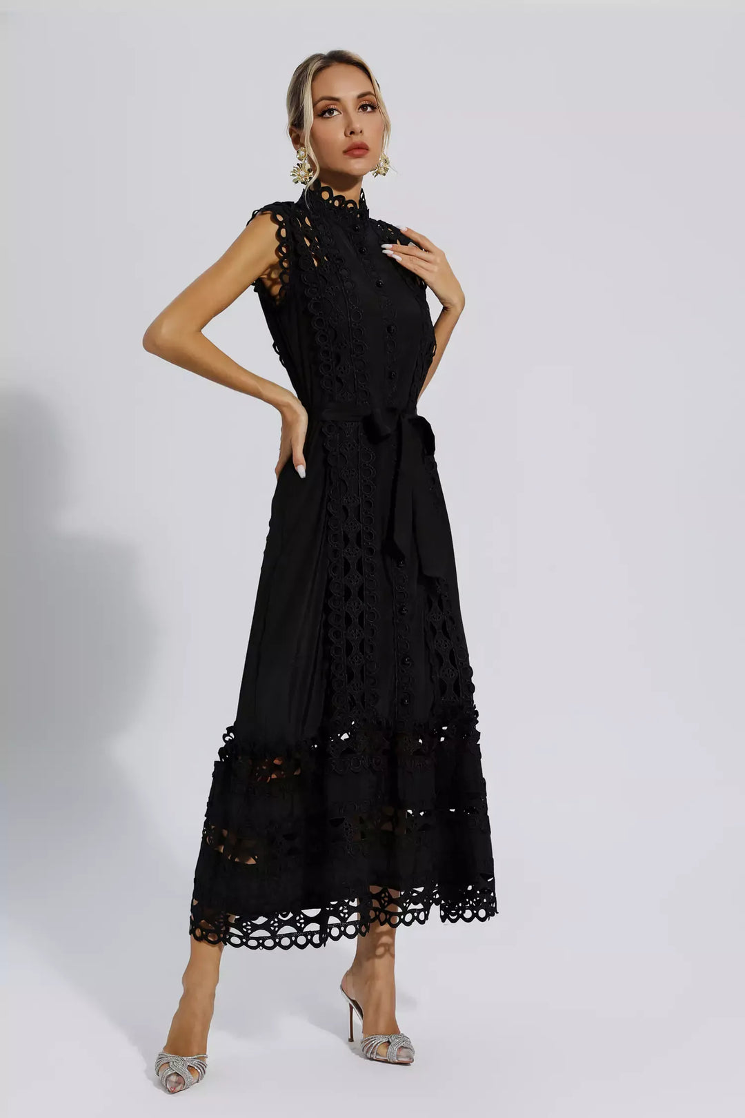 Black Sleeveless Hollow Maxi Dress